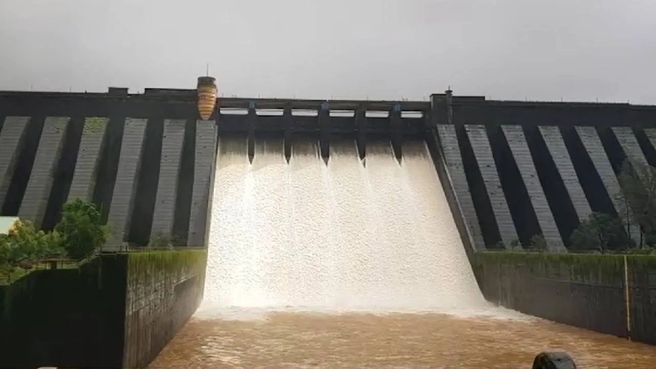 Water release begins as Koyna Dam is 100 percent full Satara Rain Update
