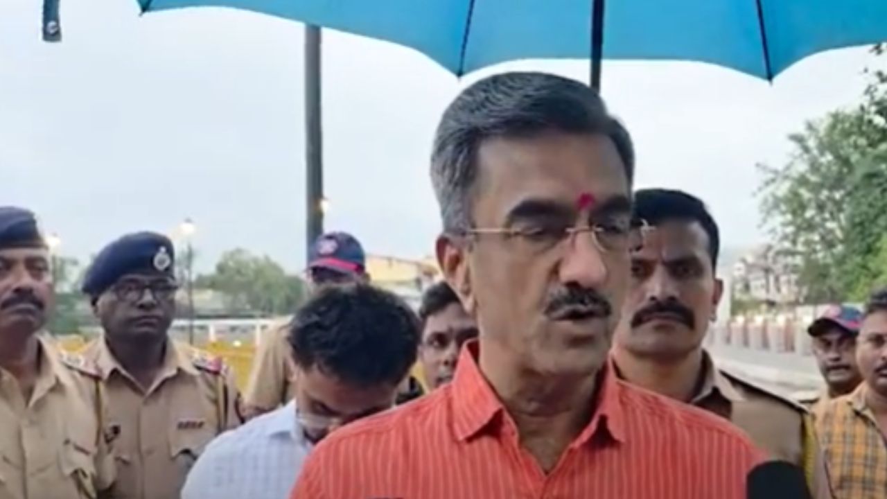 Satara Beautification Of The Park In Godoli Lake Is In The Final Stage