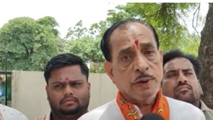 Solapur : दिलीप कोल्हे यांच्यासह 11 शिवसेना पदाधिकाऱ्यांनी दिला पदाचा राजीनामा