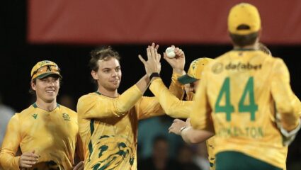 SA vs AUS : दक्षिण आफ्रिका विरुद्ध ऑस्ट्रेलिया भिडणार, वाचा कधी आणि कुठे पाहता येणार सामन्यांची लाईव्ह स्ट्रिमिंग?