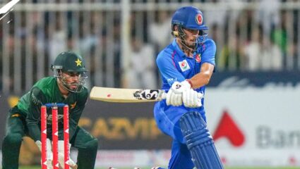 AFG vs PAK : रशीद खानची वादळी खेळी व्यर्थ! हरिस रौफच्या चौकाराने जिंकला पाकिस्तानने सामना