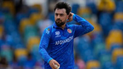 रशीद खानने T20 क्रिकेटमध्ये रचला विक्रम, असा पराक्रम करणारा तो पहिला गोलंदाज
