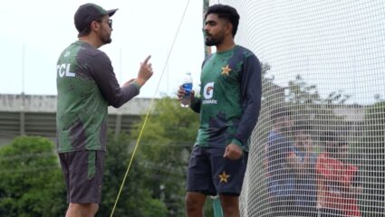 Asia Cup 2025 : बाबर आझमला संघामधून का वगळलं? मुख्य प्रशिक्षकांने दिले उत्तर