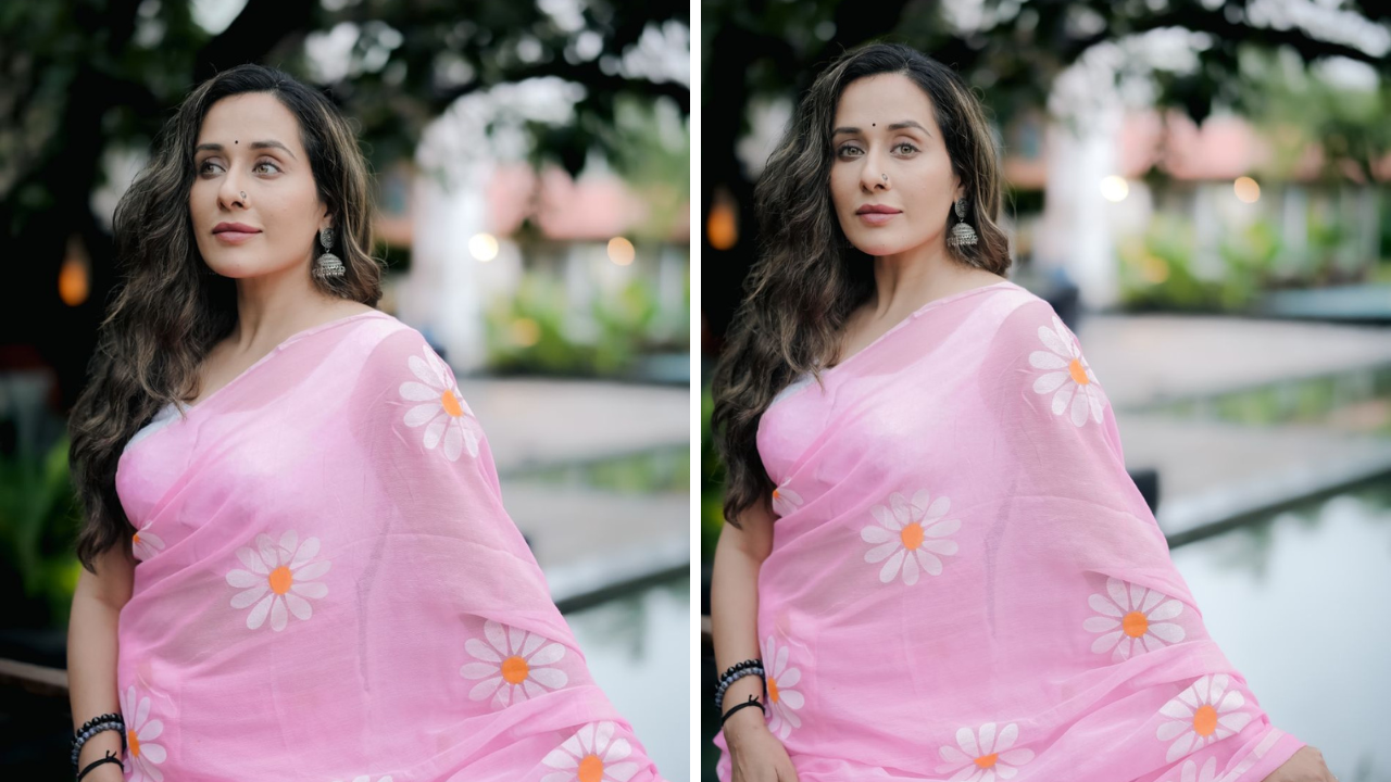 कपाळावर बारीकशी टिकली लावत तिने हा लुक पूर्ण केलाय आणि त्याशिवाय अत्यंत मिनिमल मेकअप करून सर्वांचे लक्ष वेधून घेतले आहे