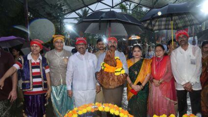 Thane News : कोळी बांधवांचा उत्स्फूर्त प्रतिसाद; जल्लोषात पार पडला नारळी पौर्णिमेचा उत्सव