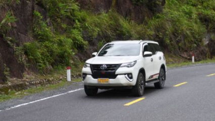 सर्वात स्वस्त Toyota Fortuner खरेदी करण्यासाठी किती करावा डाउन पेमेंट?