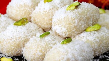 Raksha Bandhan 2025 : अनोख्या पदार्थाने करा सर्वांनाच खुश; सणासुदीसाठी खास Coconut Roll ची भन्नाट आणि चविष्ट रेसिपी!