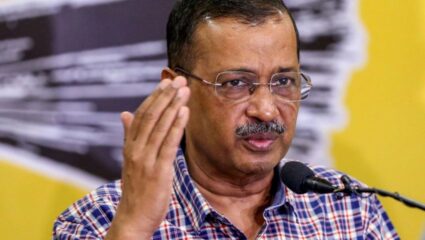 INDvsPAK : भारत-पाकिस्तान सामन्यावरून राजकीय गदारोळ! केजरीवाल म्हणाले- पाकिस्तानशी सामना हा देशाशी विश्वासघात…