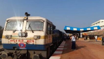 Beed Railway : आता बीड येणार रेल्वेच्या नकाशावर, कधी सुरु होणार ? अजित पवारांनी दिली महत्त्वाची माहिती