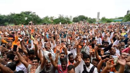 Maratha Reservation : आम्ही शेअर होल्डर्स आहोत आम्हाला अधिकार…. ; मराठा आंदोलकांची शेअर मार्केटमध्ये घुसखोरी