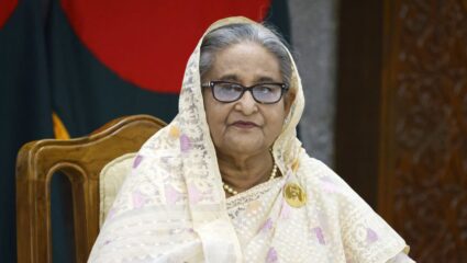 Bangladesh Politics: बांगलादेशने शेख हसीनांचे Voter ID केले ब्लॉक; निवडणूकीपासून माजी पंतप्रधानांना दूर ठेवण्याचा प्रयत्न?