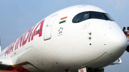 AIr India Emergency Landing: अरे बापरे! १०३ प्रवाशांसह एअर इंडियाच्या विमानाचे आपत्कालीन लँडिंग; उडाली धावपळ
