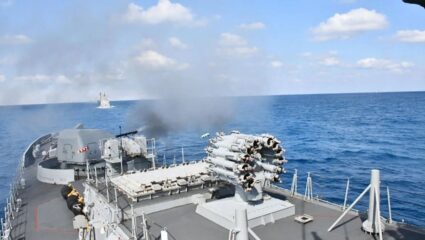 Indian Navy : कराचीत Turkey युद्धनौका तर सायप्रसला INS त्रिकंदचे शक्तिप्रदर्शन; भारताच्या लष्करी डावपेचाने जगभरात खळबळ