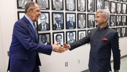 Russia-India Ties: ‘कोणत्या देशाकडून काय खरेदी करायचे हे भारतच ठरवतो’; रशियन परराष्ट्र मंत्री सर्गेई लावरोव्ह असे का म्हटले?