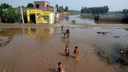पाकिस्तानसाठी AI ची धक्कादायक भविष्यवाणी; दर १५ वर्षांनी येणार भीषण पूर आणि….