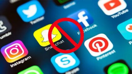 Nepal Banned Social Media: सोशल मीडियाला नेपाळचा ‘धक्का’; फेसबुक, एक्स, व्हॉट्सॲपसह २६ प्लॅटफॉर्मवर बंदी