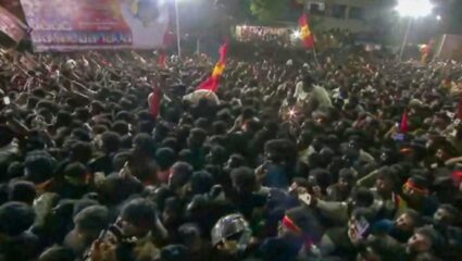 Karur Stampede : करूर दुर्घटनेतील मृतांचा आकडा वाढला; 39 जणांचा मृत्यू तर 50 पेक्षा अधिक जण जखमी