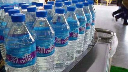Rail Neer Price: उद्यापासून रेल्वे स्टेशनवर पाणी स्वस्त; ‘रेल नीर’च्या किमतीत कपात, जाणून घ्या नवे दर