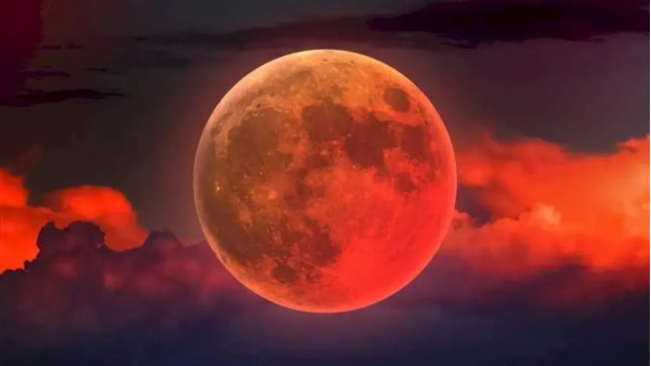 Lunar Eclipse 7 september in India and other countries see photos