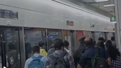 गणेशोत्सवात मेट्रोला ‘अच्छे दिन’; दिवसाला तब्बल 3 लाखांहून अधिक भाविक करताहेत प्रवास