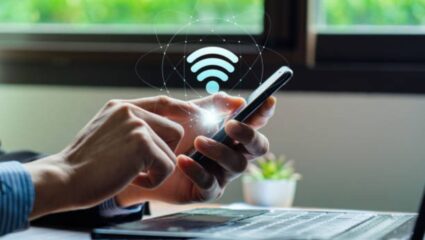 रात्री Wi-Fi बंद का करावा? जाणून घ्या आरोग्यासह इतर महत्त्वाचे फायदे!
