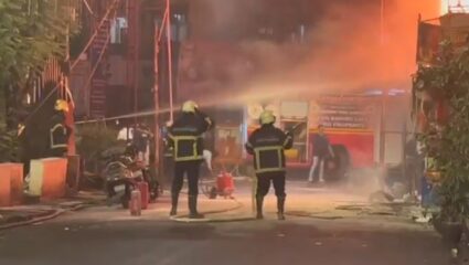 Mumbai Fire News: मुंबईच्या दहिसरमध्ये २४ मजली इमारतीला भीषण आग; अग्निशमन दलाचे शर्थीचे प्रयत्न