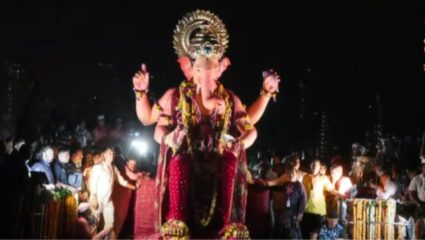 Lalbaugcha Raja Visarjan 2025 Live: अखेर लालबागच्या राजा विसर्जनासाठी मार्गस्थ, ‘इथे’ क्लिक करुन घ्या शेवटच दर्शन