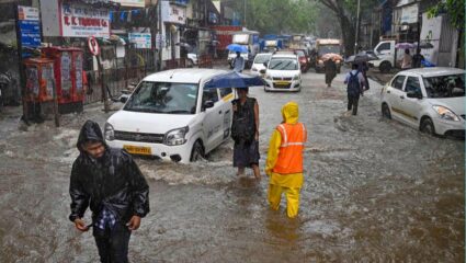 Today Weather : पुढील तीन तास ‘या’ जिल्ह्यांना अलर्ट; विजांच्या कडकडाटासह अतिमुसळधार पावसामुळे प्रशासन ॲक्शन मोडवर