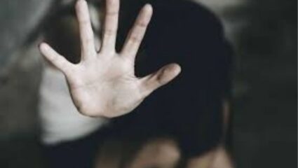 Beed Crime : आईला झोप लागली आणि नराधमाने संधी साधली, परळी रेल्वे स्थानकात चार वर्षीय चिमुकलीवर अत्याचार