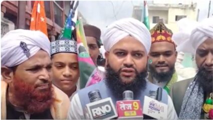 NASHIK : येवला शहरात ईद-ए-मिलादनिमित्त भव्य मिरवणूक, धार्मिक उत्साहात भाईचारा आणि एकतेचा संदेश