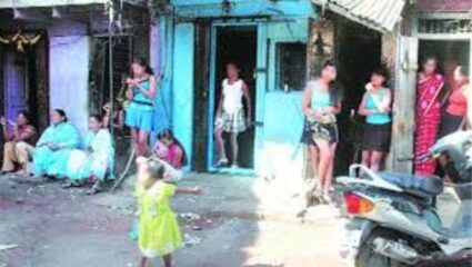 Pune Crime: तरुण बुधवार पेठेत गेला अन् पेमेंट अ‍ॅपचा पासवर्ड विसरला, ‘पैसा नही तो इधर कायकु आया’ म्हणत तिघींनी केली बेदम मारहाण