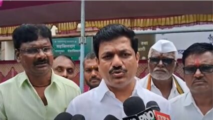 DHARASHIV : खासदार निंबाळकर व आमदार कैलास घाडगे पाटील यांनी केली नुकसानीची पाहणी