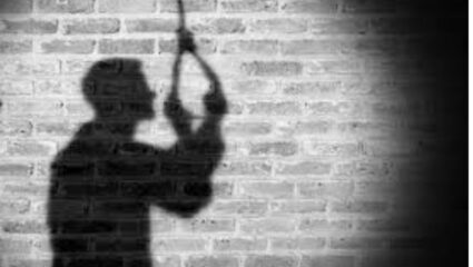 Sambhajinagar Crime:पत्नीने विहिरीत उडी घेऊन जीवन संपवल्यानंतर दुसऱ्याच दिवशी पतीचाही गळफास; कर्जबाजारीपणामुळे घेतला टोकाचा निर्णय