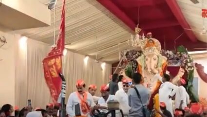 NAGPUR : नागपूरच्या राजाचा विसर्जन सोहळा, बाप्पाला निरोप देताना गणेशभक्त भावूक