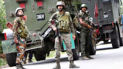 Kulgam Terror Attack: मोठी बातमी! कुलगाम चकमकीत सुरक्षा दलांचे 2 दहशतवाद्यांना कंठस्नान, ३ सैनिक जखमी
