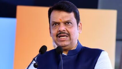 जय हिंद! ‘वंदे मातरम’ गीताला 150 वर्षे पूर्ण होणार; CM फडणवीसांच्या हस्ते बोधचिन्हाचे अनावरण