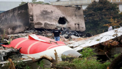 Ahmedabad Plane Crash: अरे भावनांशी खेळू नका! विमान दुर्घटनेच्या चौकशीत खरे कारण लपवले? SC मध्ये याचिका दाखल