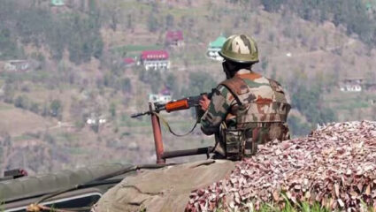 जम्मू काश्मीरमध्ये थरार! Indian Army ने 7 दहशतवाद्यांना घेरलं; उधमपुर अन् किश्तवाडमध्ये सैन्याने थेट…