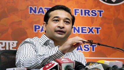 Nitesh Rane : गुंतवणूकदारांनी राज्याच्या जहाज बांधणी उद्योगाच्या विकासात योगदान द्यावं, नितेश राणेंचे आदेश
