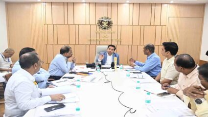 Nitesh Rane : “अतिवृष्टीमुळे झालेल्या नुकसानीचे पंचनामे तातडीने पूर्ण करा…”, नितेश राणे यांचे आदेश