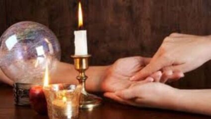 Palmistry: तळहातावरील ‘ही’ रेषा दर्शवते आरोग्य, कोणत्या रेषेमुळे समजतो आजाराचा धोका