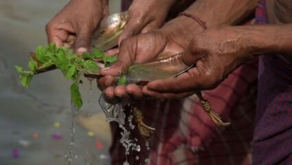 Pitru Paksha 2025: पितृपक्षात करु नका ‘ही’ काम अन्यथा होऊ शकतो त्रिदोष, बाळंतपणात येऊ शकतात अडचणी