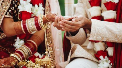 एकाच पत्नीचे 15 पती, पंजाबहून इंग्लंडला पोहोचले सर्व जण मग कथेत आला एक अनोखा ट्विस्ट; पाहून पोलिसही थक्क