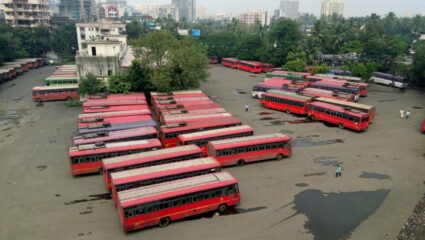 ST Workers Protest : ऐन दिवाळीत एसटीचं चाक थांबणार! एसटी कर्मचाऱ्यांचा आंदोलनाचा इशारा, काय आहेत मागण्या?
