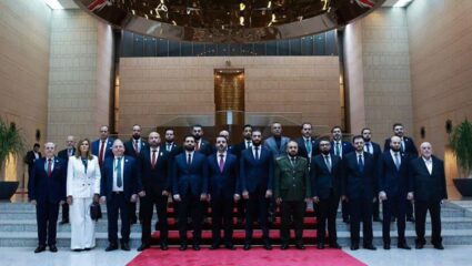 Syria News : असद राजवटीनंतर सीरियामध्ये नवीन सरकार स्थापनेची तयारी सुरू; निवडणुकीशिवाय करणार मंत्र्यांची निवड