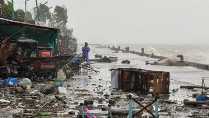 Typhoon Ragasa : रागासा वादळाचा आशियामध्ये हाहा:कार ; हॉंगकॉंगपासून तैवान-फिलिपाइन्सपर्यंत प्रचंड विध्वंस
