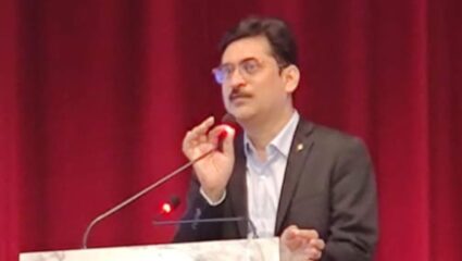 Navratri: महिला रुग्ण आणि कर्मचाऱ्यांसाठी  आधारवड, एकमेव रुग्णालयाचे अधिक्षक; जाणून घ्या सामर्थ्य