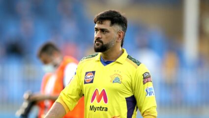 ‘तेव्हा धोनी मला शिवीगाळ करतच राहिला..’, CSK च्या माजी वेगवान गोलंदाजाचा खळबळजनक खुलासा.. 