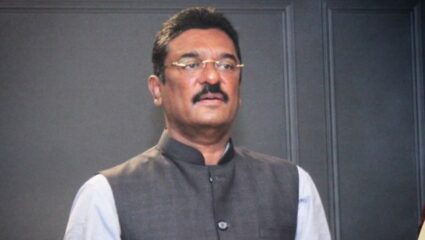 ‘ई-वाहन क्रांती म्हणजे स्वच्छ, निरोगी आणि आर्थिकदृष्ट्या समृद्ध मुंबईची निर्मिती..’, परिवहन मंत्री प्रताप सरनाईक