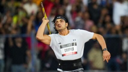 Neeraj Chopra चा ‘थ्रो’ पात्रता फेरीच्या आरपार! ‘गोल्डन बॉय’ ची जागतिक अ‍ॅथलेटिक्स चॅम्पियनशिपच्या अंतिम फेरीत धडक 